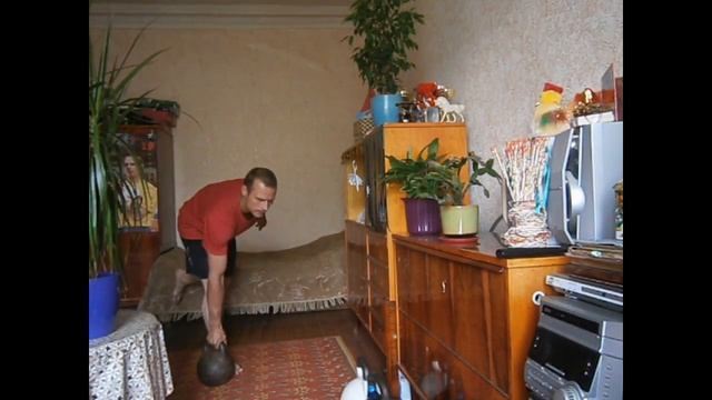 Подъем Гири 2 Пуда(32,6 кг.) "на попа" стоя на 1-ой ноге в разных вариантах. смотреть онлайн