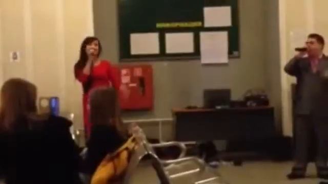 Новогодний флешмоб на вокзале станции Хабаровск 1 смотреть онлайн