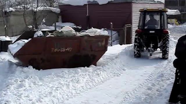 Уборка снега трактором YTO-404 .MPG