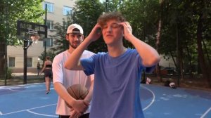 ИГРАЕМ НА РАЗДЕВАНИЕ С ГИМНАСТКОЙ