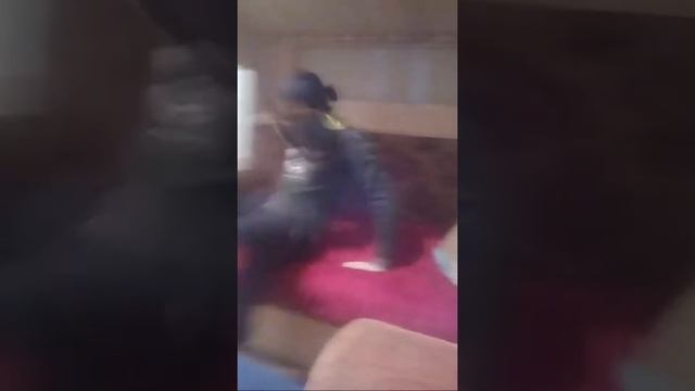 Маленький Конор против Среднего Хабиба смотреть онлайн