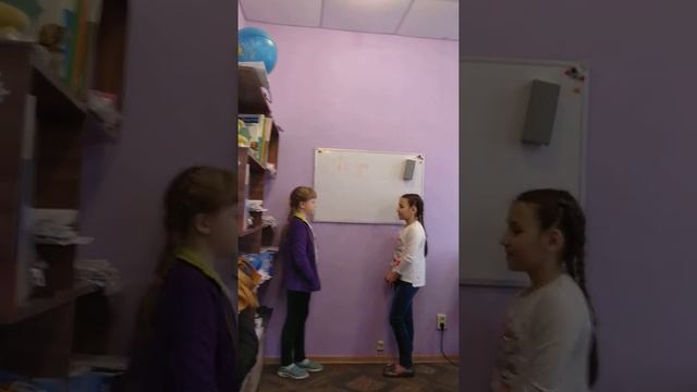 Уроки английского языка. Разминка. смотреть онлайн