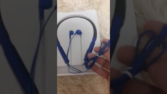 Проводные наушники Headphones №1 смотреть онлайн