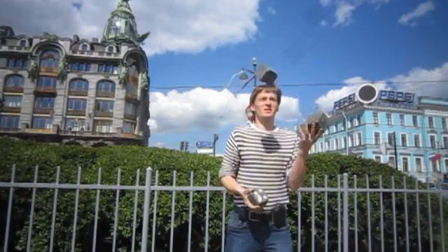 жонглирование булыжниками напротив дома Зингера 27 05 2013 смотреть онлайн