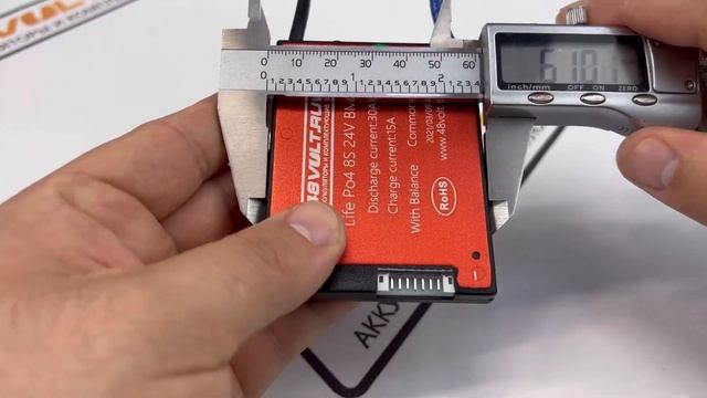 BMS LiFePO4 8S 24V 30A симметрия