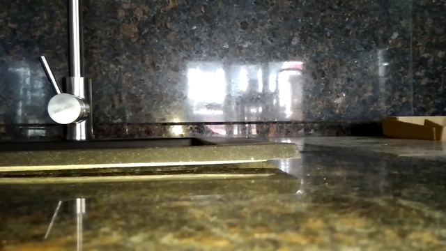 Купили раковину, она кривая. Что делать? 彎曲的水槽 смотреть онлайн