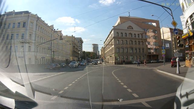 Странное поведение на улицах Москвы. смотреть онлайн