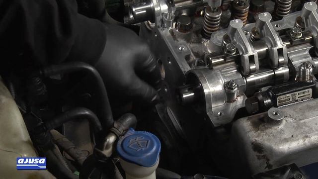 KIA CARNIVAL II CRDI 16V (KJ) ? Camshaft & lifters assembly – Montaje árbol de levas & taqués Ajusa смотреть онлайн