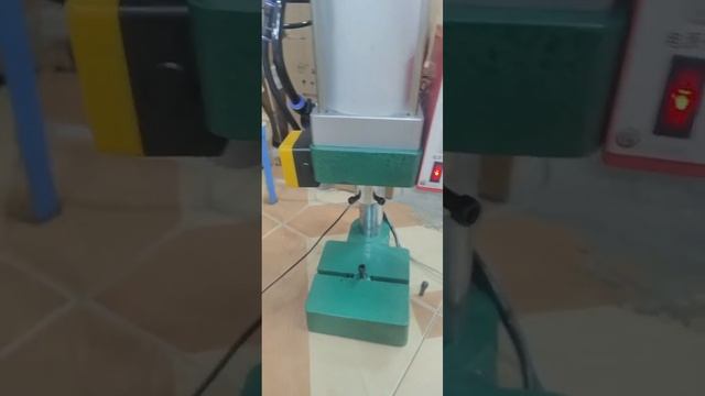 пресс с толкателем и без толкателя смотреть онлайн