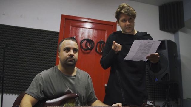 ЭПИЗОД #19 «БАСИСТ НАПИСАЛ ПЕСНЮ» смотреть онлайн