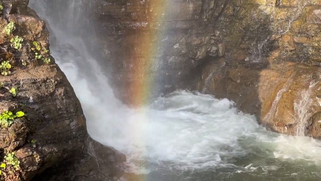 «ЖИТЬ В ЭТУ ЭПОХУ ПРЕДЛОЖЕНО СВЫШЕ» смотреть онлайн