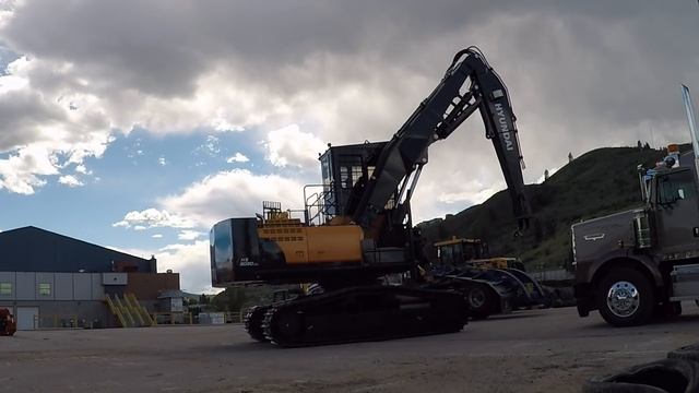 KENWORTH T800 & T800H LOWBED A CAT 320D FM & HYUNDAI HX3030 LL смотреть онлайн