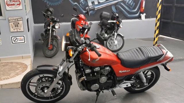 Honda cb 650 NIGHTHAWK modelo 1984 смотреть онлайн