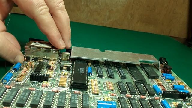 ZX Spectrum - untested. Repair/Refurb Part 1. Composite video mod, re-cap. смотреть онлайн