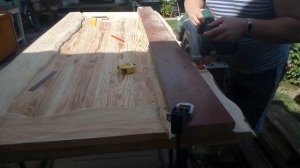 как сделать классную дверь в баню своими руками  из старых досок