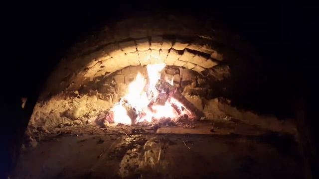 Печь, горит костёр в печи смотреть онлайн