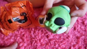 КОТ СЛАДУН И ПОДАРОК НА 1 СЕНТЯБРЯ! ОПАЗДЫВАЕТ В ШКОЛУ?