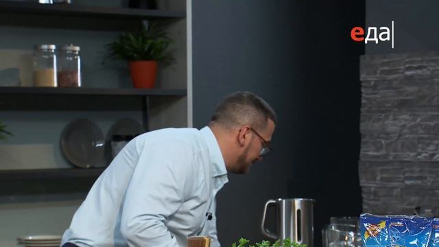 Запеканка из макарон с копчёным цыплёнком | Дежурный по кухне смотреть онлайн