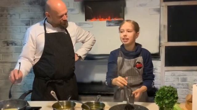 Готовим ризотто с Алисой Че.Шеф-повар Антон Дегтев учит готовить правильное ризотто.