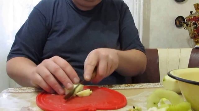 Шарлотка с яблоками смотреть онлайн