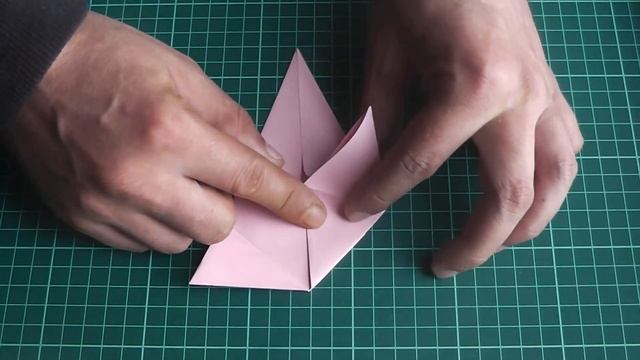 Птица попугай / Оригами птица попугай / Как сделать попугая из бумаги / Origami paper parrot смотреть онлайн