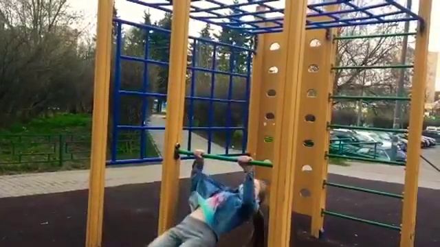 Кувырок в замедленной съёмке смотреть онлайн