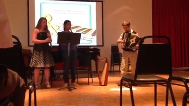 Two Clarinets and Accordion смотреть онлайн