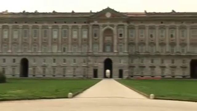 Caserta - La Reggia di Carlo - Campania - Italia.it смотреть онлайн
