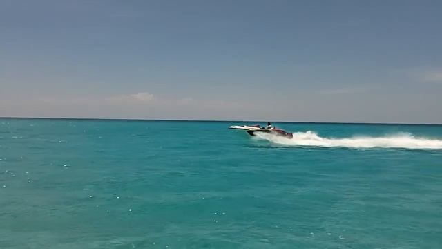 Miami to Bimini Bahamas on Sea-Doos (Jet Skis & Jet Boats) смотреть онлайн