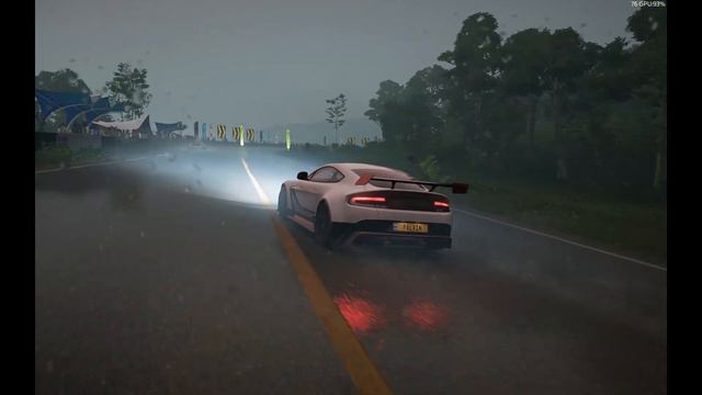 Forza Horizon 2k 5 Vantage GT12 Disk Brake Glow 03 смотреть онлайн