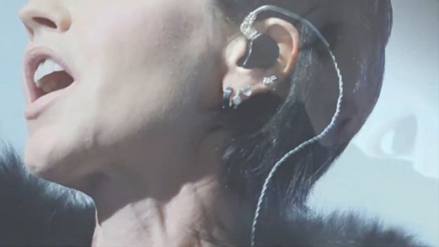 ПАМЯТИ Долорес О’Риордан DOLORES O'RIORDAN - FOREVER !!! смотреть онлайн