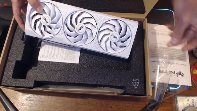 Sapphire Radeon 7800XT Pure