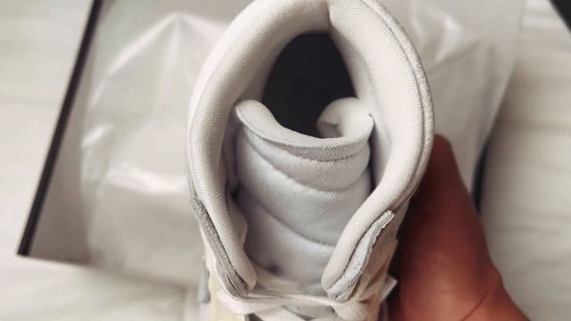 WMNS Air Jordan 1 High MM “Method of Make” Coconut Milk | Released October 2023 смотреть онлайн