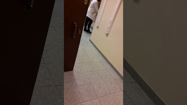 Бельгия. Разборка в посольстве России в Антверпене смотреть онлайн