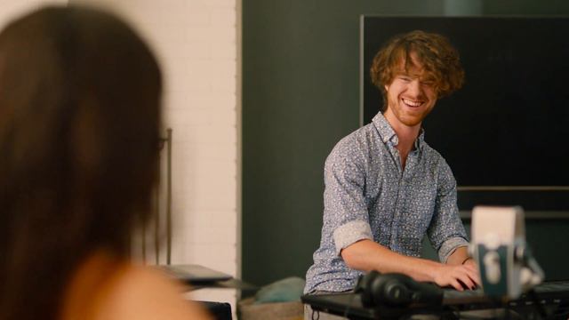 AKG Lyra: The Center of Your Creative Universe смотреть онлайн