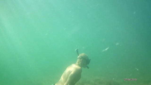 На скалах в Черном Море смотреть онлайн