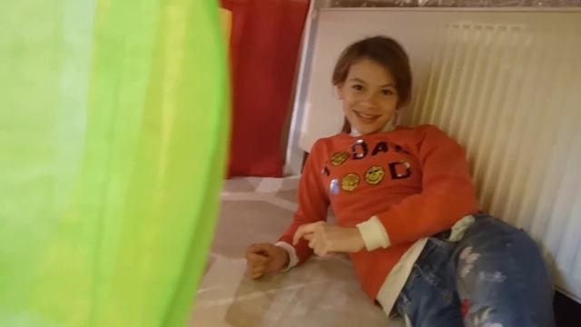 VLOG Мы собрали кроватку. Все хотят в ней спать смотреть онлайн