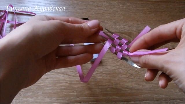 ❖Как сделать маленький бантик для куклы Тильда Ч.2 Двойной бантик на вилке/Tilda4kids смотреть онлайн