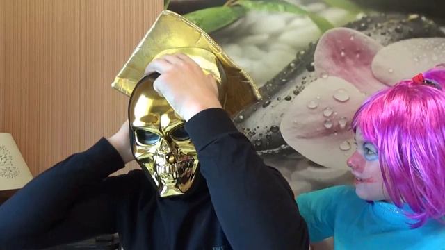 Джокер, золотой череп, в чем праздновать Хеллоуин!Joker, Golden skull, what to celebrate Halloween! смотреть онлайн