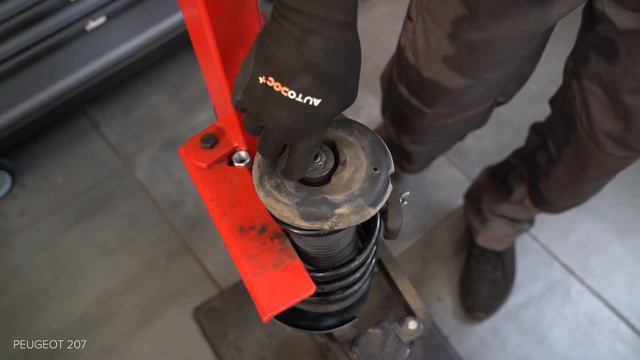 How to change a front shock strut on PEUGEOT 207 [TUTORIAL AUTODOC] смотреть онлайн