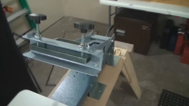 How To Screen Print: 1 Color Bench Press & DIY Stand смотреть онлайн