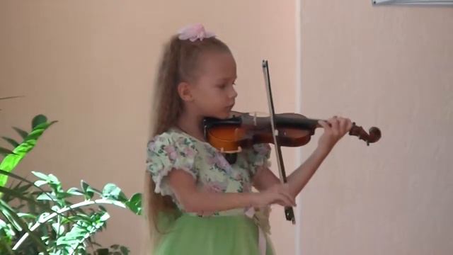 Вероника Савченко 5 лет Первые шаги Н. Бакланова "Хоровод" смотреть онлайн