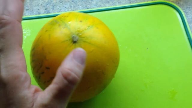 Всех с праздником и кушаем дыньку, сорт "Титовка" смотреть онлайн