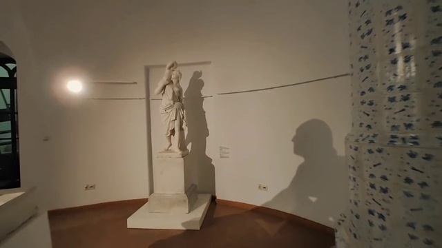 Экскурсия по Оперному дому и прогулка в Царицыно........ смотреть онлайн