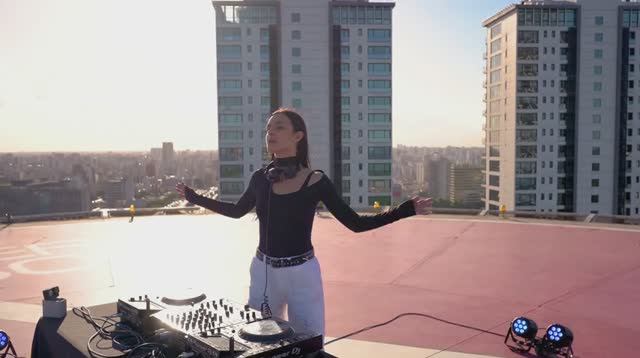 Joezi & Lizwi - Amathole Remix смотреть онлайн