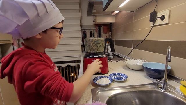 Harika Lezzetli, dışı çıtır içi yumuşak Falafel tarifi смотреть онлайн
