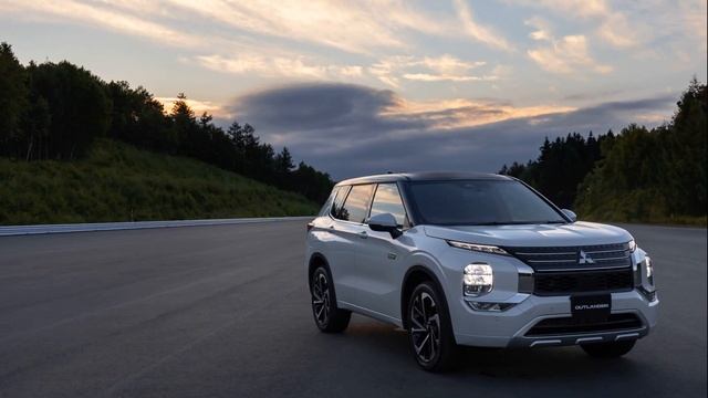 Mitsubishi Outlander PHEV второго поколения получил запас электрического хода 87 км