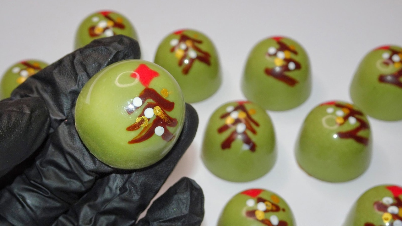 Новогодний Дизайн Елочки для корпусных конфет смотреть онлайн