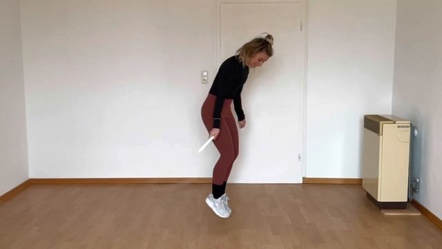 TRICKy TUESDAY Part 68 - LEARN JUMP ROPE BACKWARDS CL into a cool CATCH & SLOW MOTION