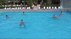 Купаемся в бассейне и занимаемся аквааэробикой.Санаторий Славутич,3 корпус-октябрь 2023г.